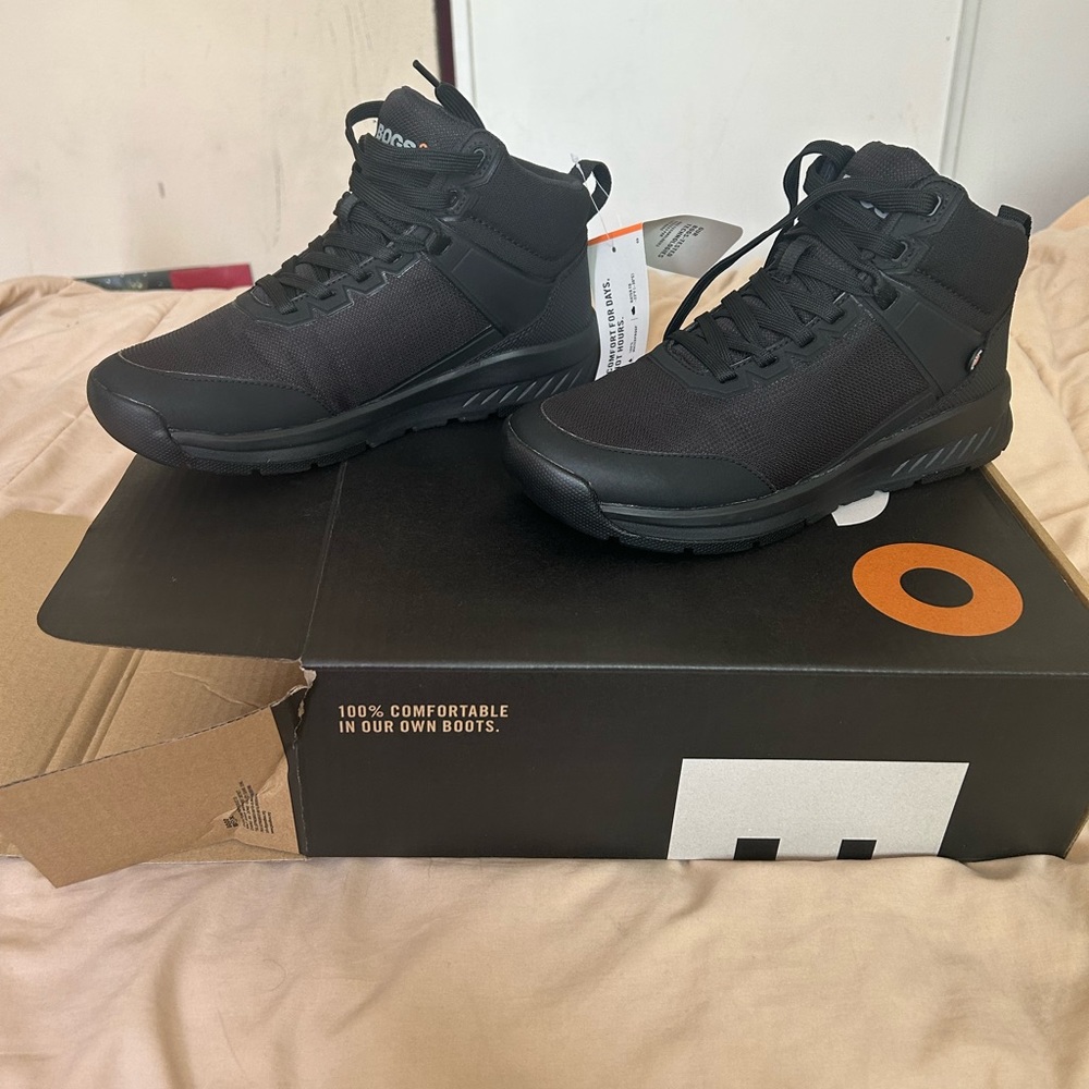 Bogs Slate Mid Glacial Grip Waterproof Work Shoes NWT